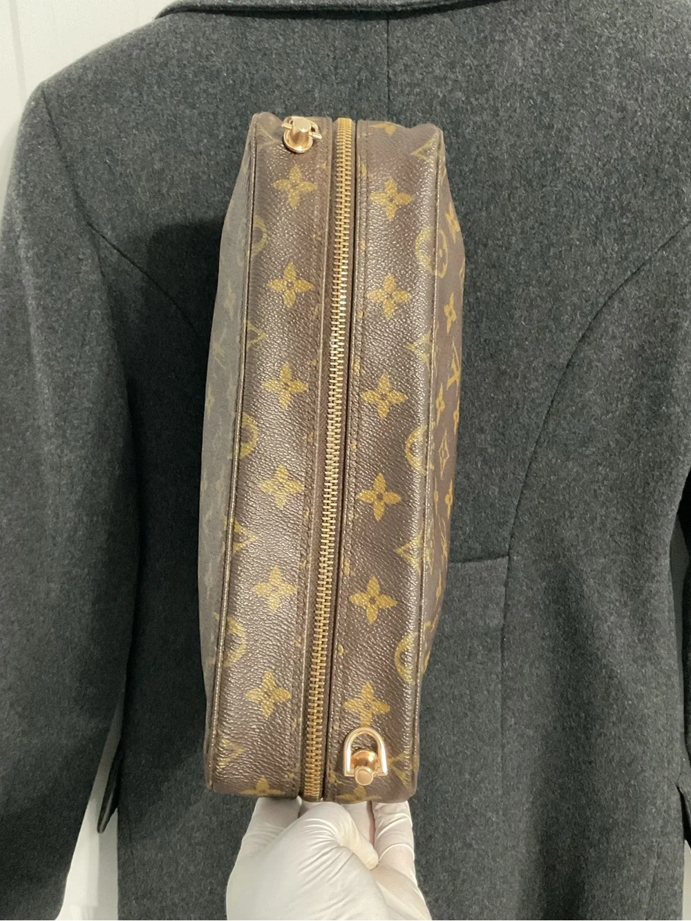 ✅LV TROUSSE 28 CLUTCH 862TH
AUTHENTIC LOUIS VUITTON - Picture 4 of 13
